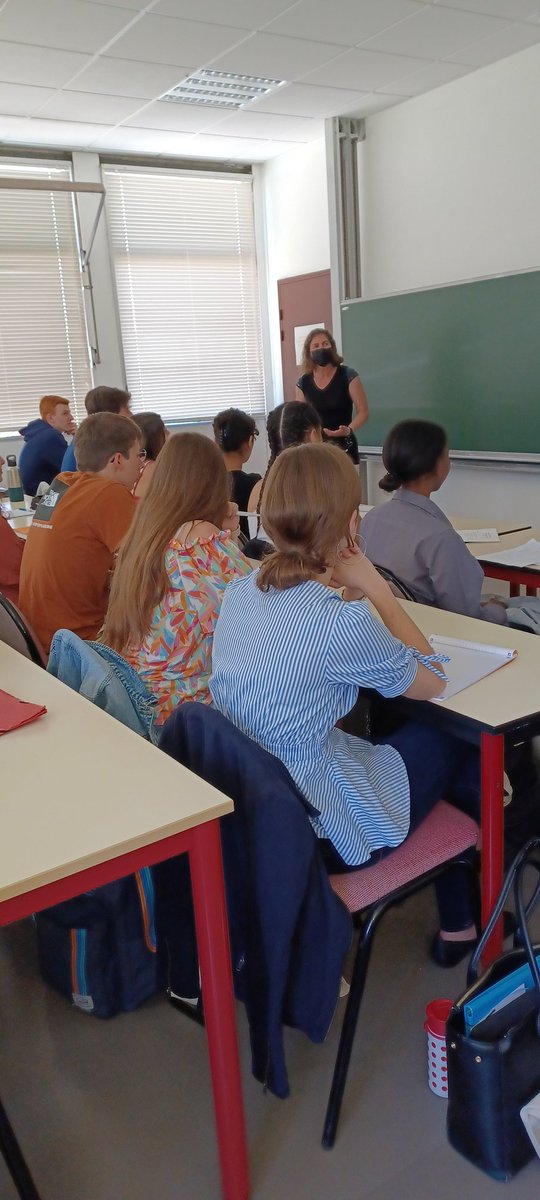 Mahdia_AK's tweet image. #Mathc2+ Reims.
Stéphanie Salmon , enseignante- chercheuse en mathématiques :
&quot;Un résultat négatif en recherche c&apos;est un résultat. On le communique aussi, pour dire, il ne faut pas y aller.&quot;
Un propos très intéressant dans le travail sur l&apos;erreur dans le secondaire.