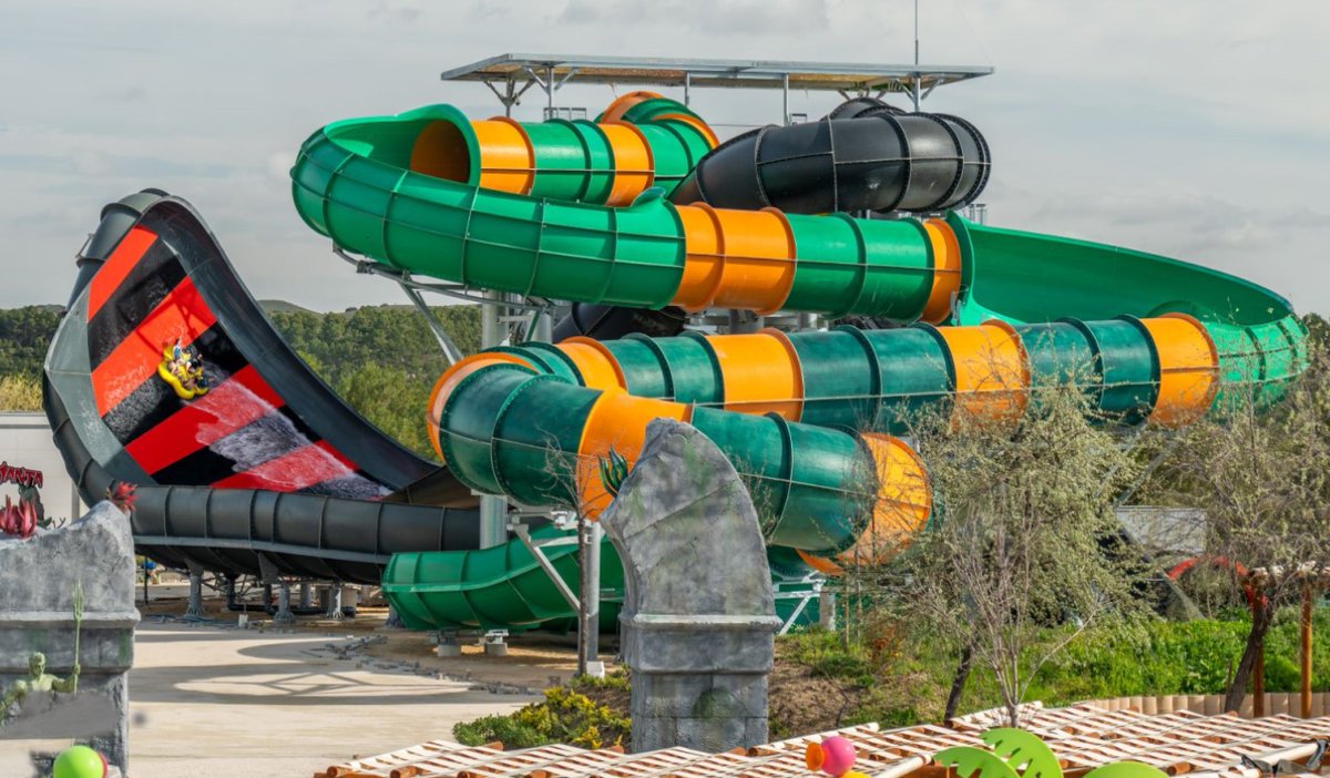 CanEmbSpain's tweet photo. Summer is here❗

@ProSlideTech has opened two iconic family rides in Madrid at @ParqueWarner as well as a kid’s zone at @AquopolisVillaN

This 🇨🇦 company is an industry leader in water ride design, technology, and manufacturing

Another great success👏 https://t.co/o9sDzi4edA
