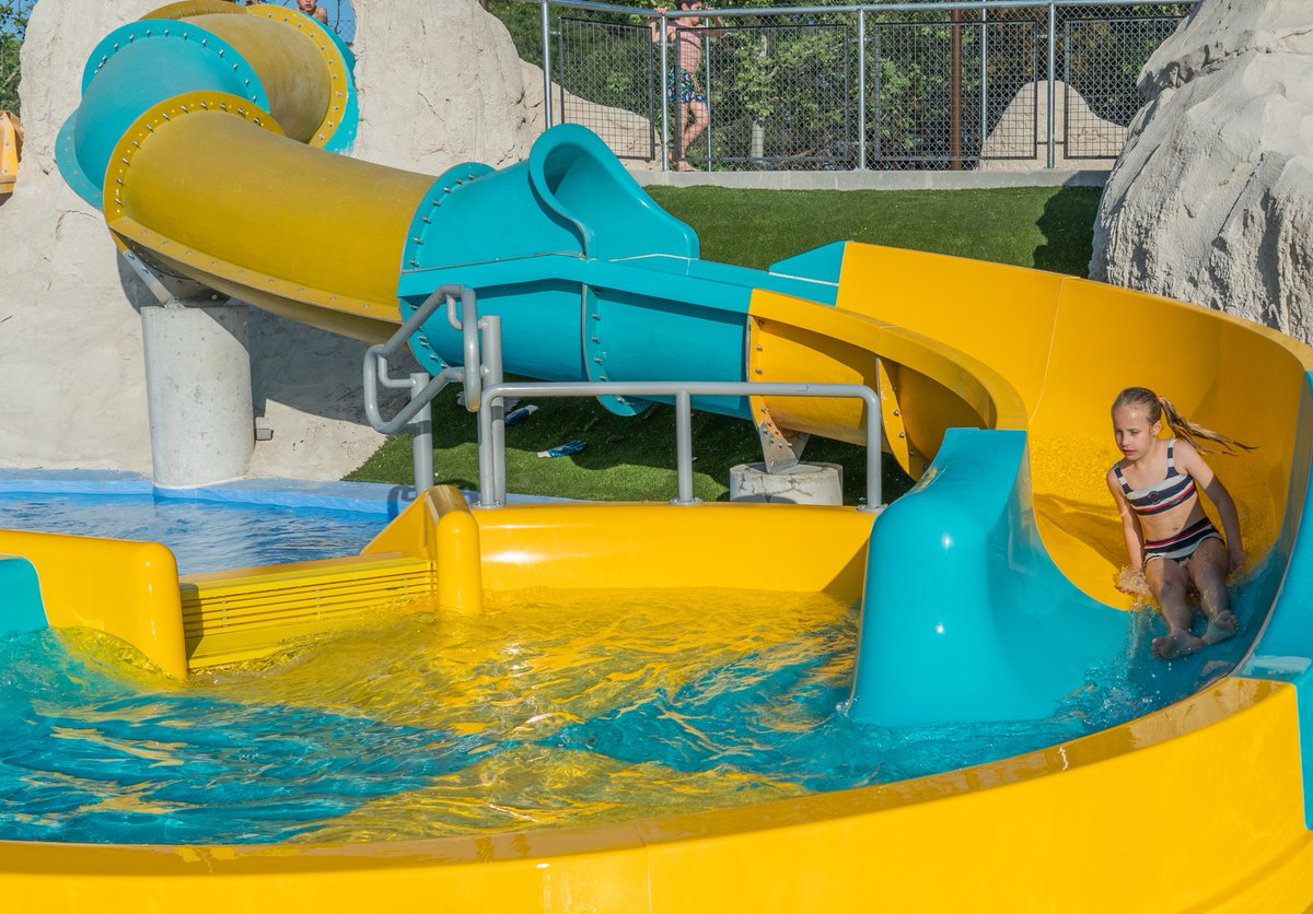 CanEmbSpain's tweet photo. Summer is here❗

@ProSlideTech has opened two iconic family rides in Madrid at @ParqueWarner as well as a kid’s zone at @AquopolisVillaN

This 🇨🇦 company is an industry leader in water ride design, technology, and manufacturing

Another great success👏 https://t.co/o9sDzi4edA