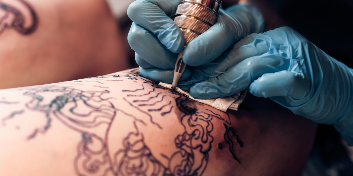 Edjumicated's tweet photo. A study found that tattoos and piercings are more common among those who experienced childhood abuse and neglect https://t.co/EZ5HCxzoVS https://t.co/hSnXb7Qgd1 https://t.co/ZQMmZSYVG4