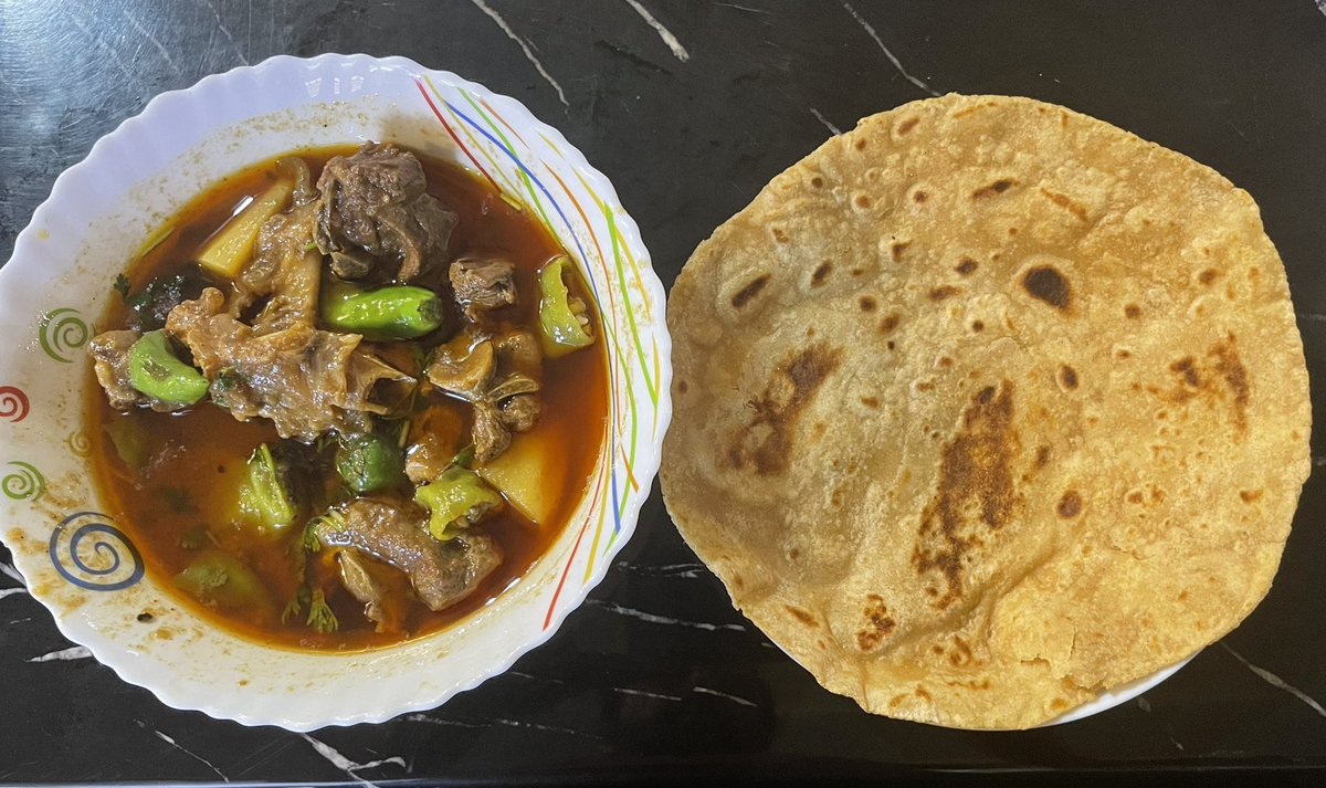 TalhaBadarMD's tweet photo. Enjoyed Aloo gosht with chapati cooked by my mom #bestcookever #mothersdayforever https://t.co/UWRozLgbxf