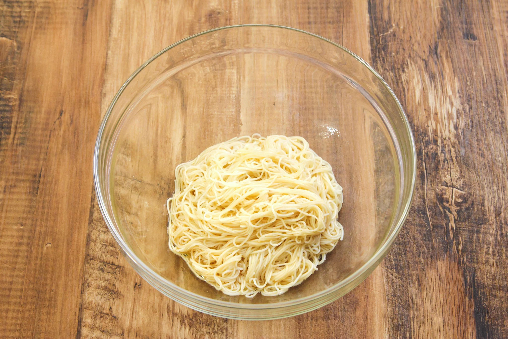 今の時期にぴったりそう！暑さで食欲がわかないときでもするするいけちゃうという「素麺」レシピ！