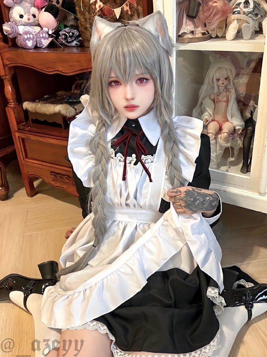 cat maid😳 
Artist: @fkey123 
#cosplayergirl 
#maid 
#catgirl https://t.co/aQeGsNXbSn
