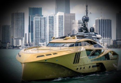 أوعدك يامن عني تخليت ---- لا بد لك في يوم تحزن بعادي
أنا على عهدي وبصدقي تعاطيت ---- لكنك انت اللي قطعته ودادي
وش غيرك يومي أنا بجد هاويك ---- كنت منى قلبي وكنت مرادي