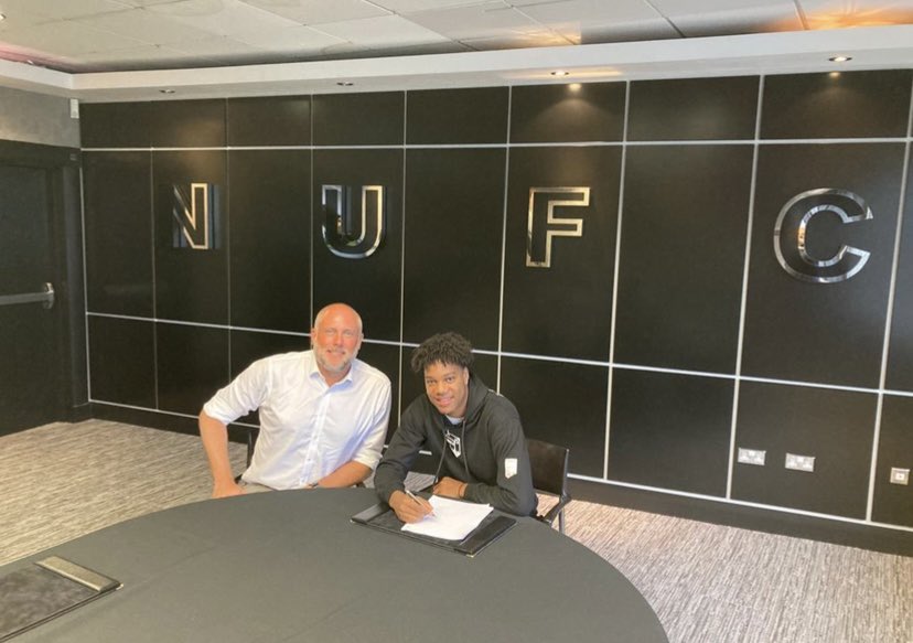 benharding79's tweet photo. Congratulations to our clients Ellis Stanton and @Jordanhackett8 on signing their first professional contracts with @NUFC 👏👏
Ellis has progressed through the academy and Jordan has recently joined from @SpursOfficial 

Good luck to both ⚫️⚪️👊

@CAABase https://t.co/I5KjVvZNr1