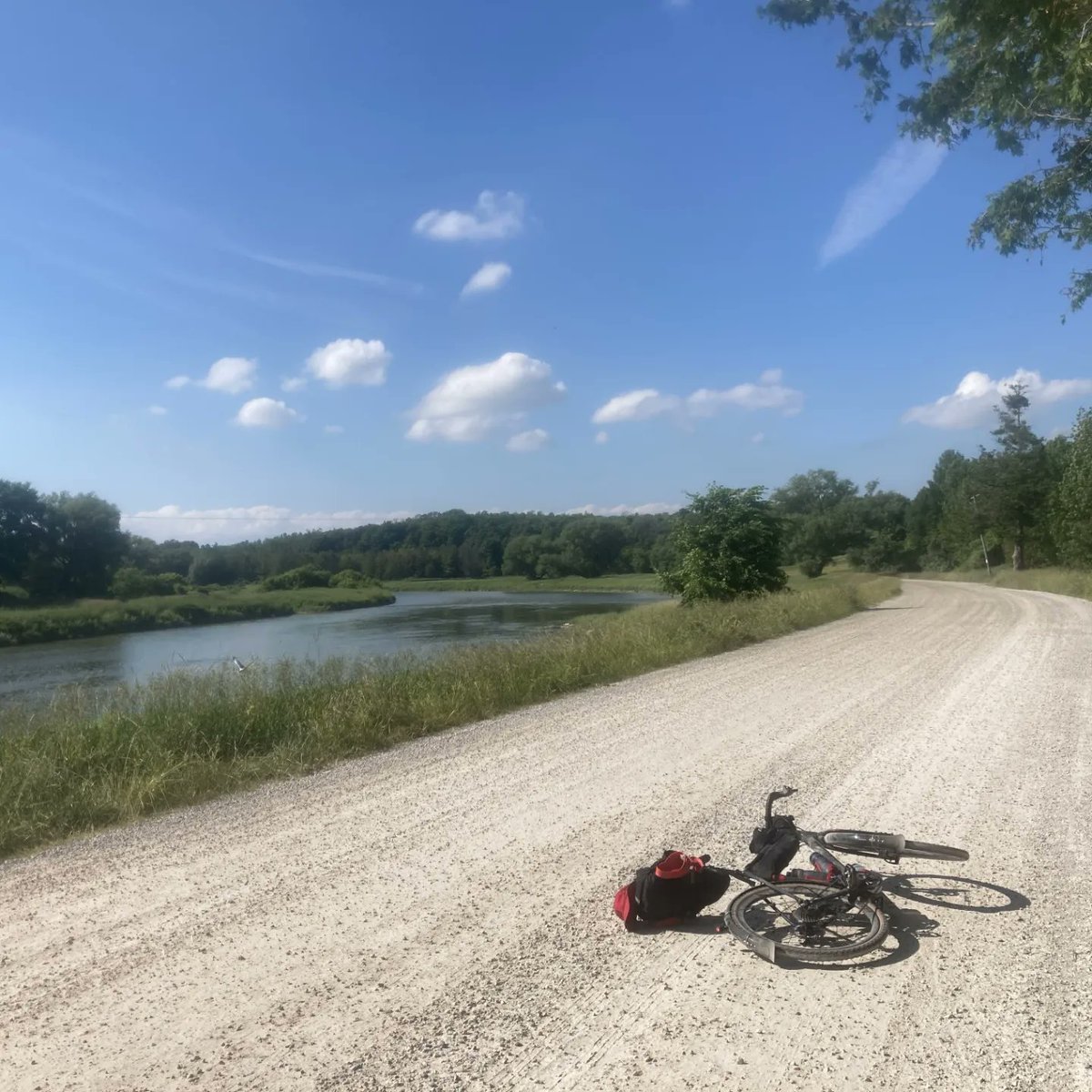 speedriverbike's tweet photo. Taylor logged some huge miles last week riding up to Manitoulin and back.
If you want to talk bags, the best shorts for long days in the saddle and our favorite nutrition, stop in to chat!
#bikepacking #getoutside #adventure #bikesaregreat #discoverontario #ontariobybike #trek https://t.co/SdMo7F4Z7r