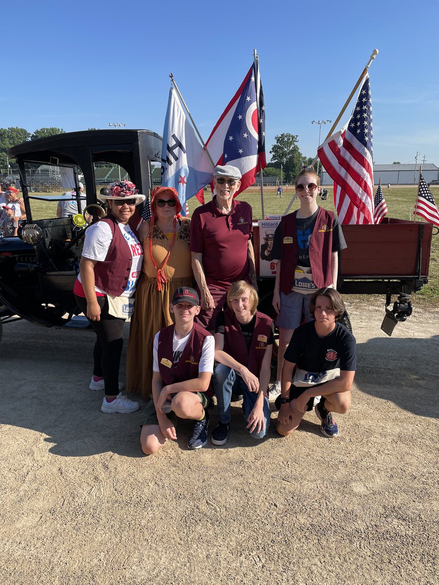 HilliardOhioHS's tweet photo. We’re here at the Hilliard 4th of July Parade! See you along the route!
 #HOHS #Hilliard #4THJULY #4thOfJuly #4thofJulyWeekend https://t.co/MnTTtTXKUQ