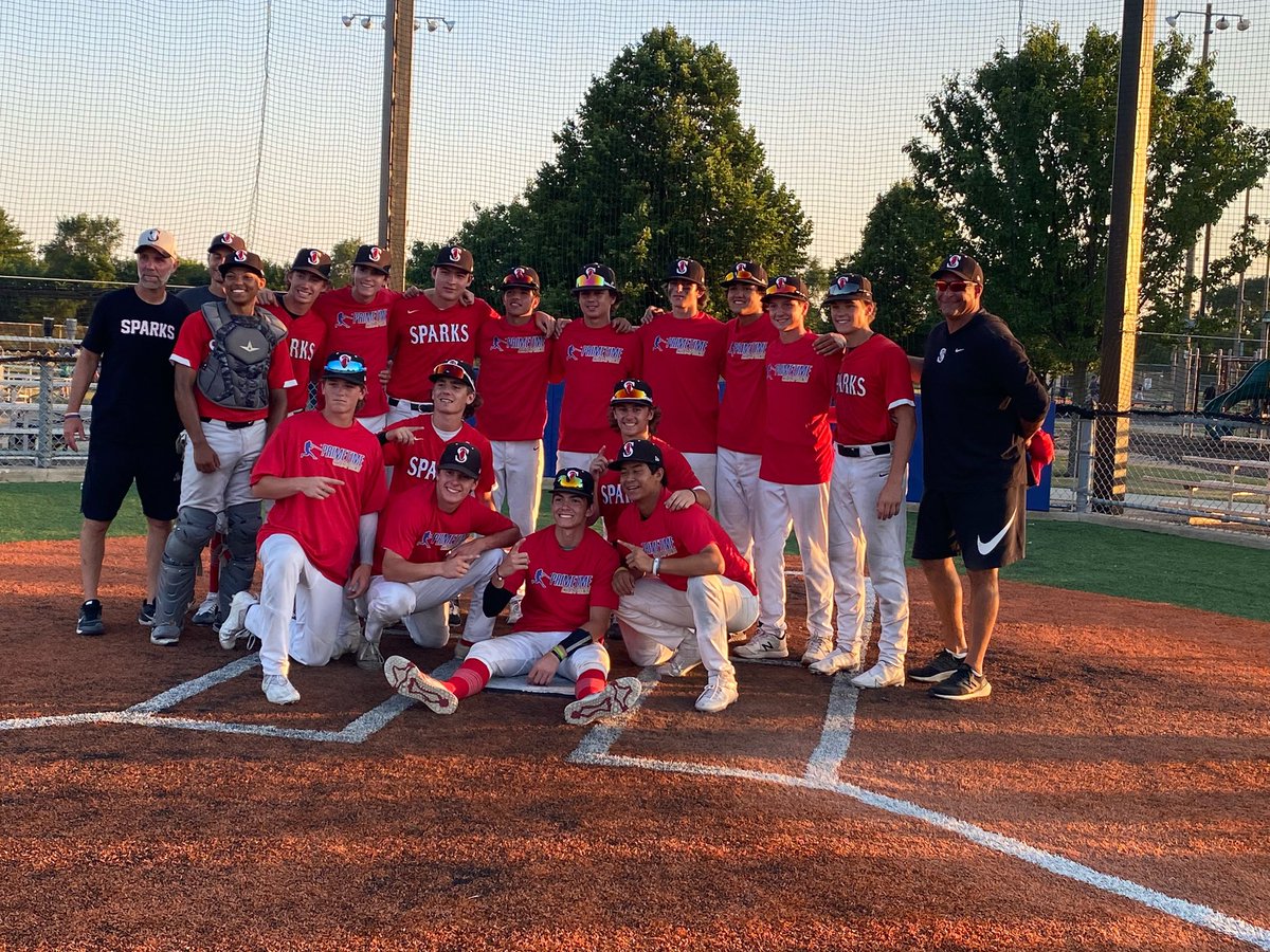 Sparks_North's tweet photo. Congrats to 16u White on winning @PerfectGameIL THE FUTURES event.

The Semi final game was won in 11 innings.  Hard fought day for the entire team but not surprised with this group.  Now 24-3-1 https://t.co/M0905PBuR8