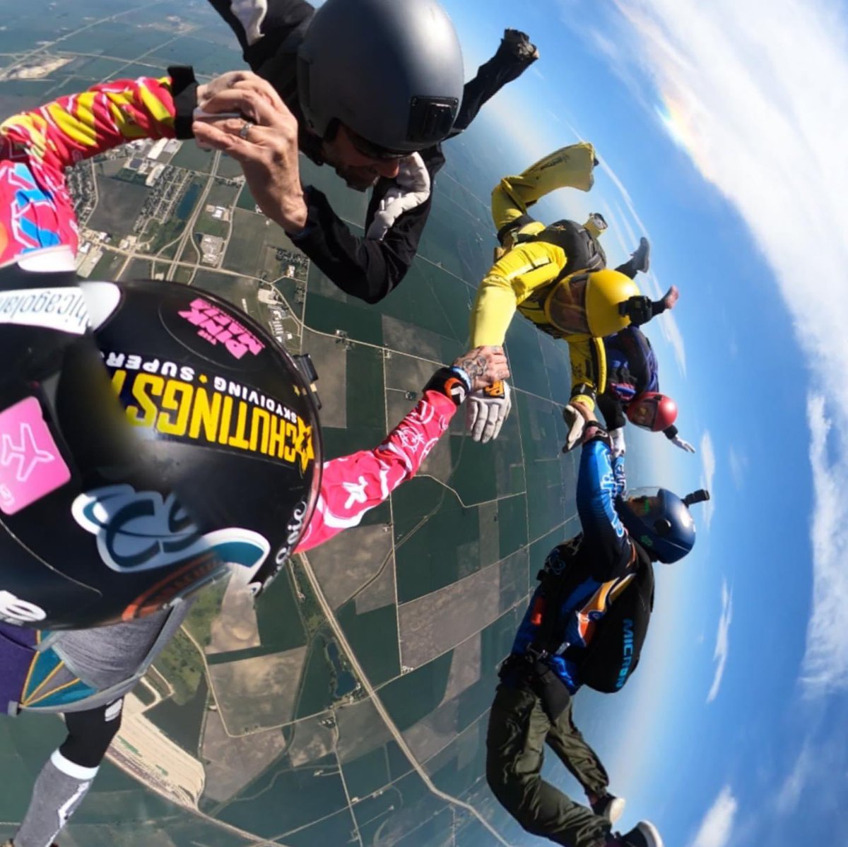 ReganTetlow's tweet image. One of the many great fun and high energy skydives from yesterday #skydiving @skydivecsc @CYPRESAAD #loadorganising