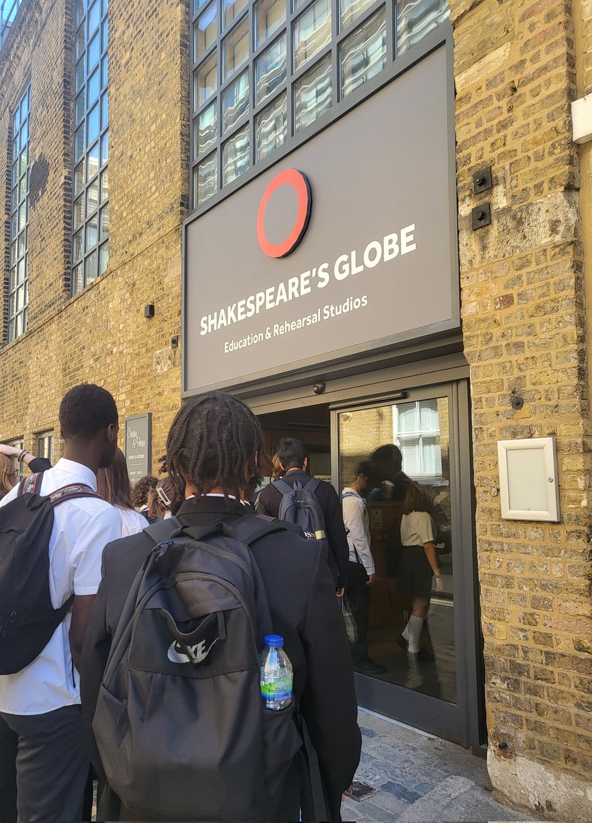 GCSE Study Day <a href="/The_Globe/">Shakespeare’s Globe</a> for some of our year 10s to consolidate their knowledge of #Macbeth
