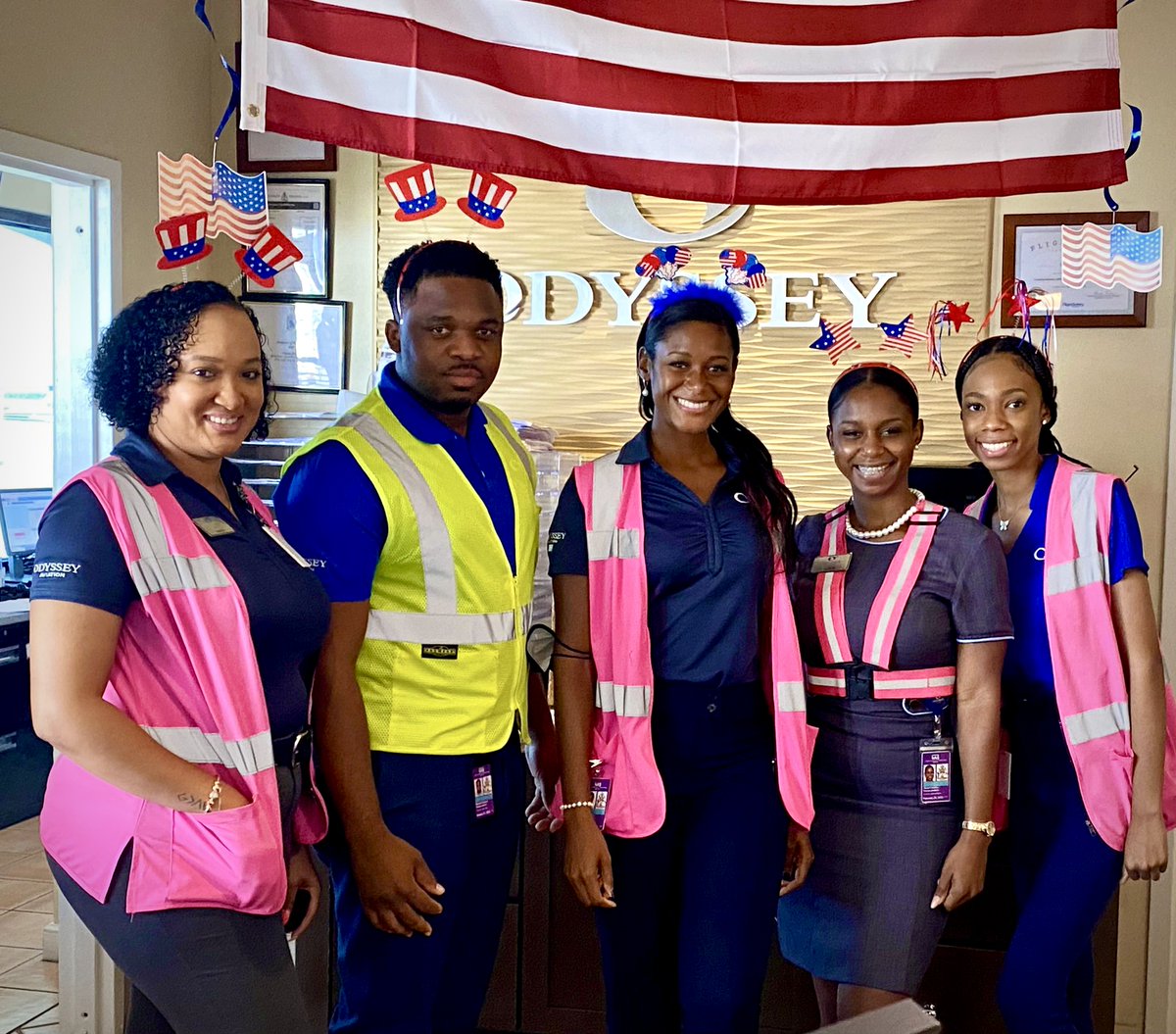 OdysseyBahamas's tweet photo. Sending big smiles and best wishes to our friends in the USA! Wishing you all a very Happy & Safe 4th of July!๐ฅณ๐ง๐ธ โค๐บ๐ธ #usa #independenceday #4thjulyweekend #246thBirthday #travel #bisav #bahamas #bizav #fbo #vip #pilotlife #aviation #Avgeek #Pilot #ParagonNetwork #FlyAway https://t.co/aW6aCcnSmA