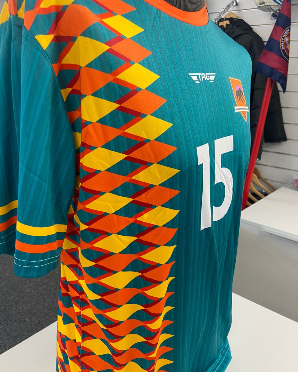 TAGSportswear's tweet photo. Another Hockey Tour kit completed.
This time for the Islanders, we hope you have a great time.
#bebespoke #bespoketeamwear #tourkit https://t.co/FWGF6ZTI6v