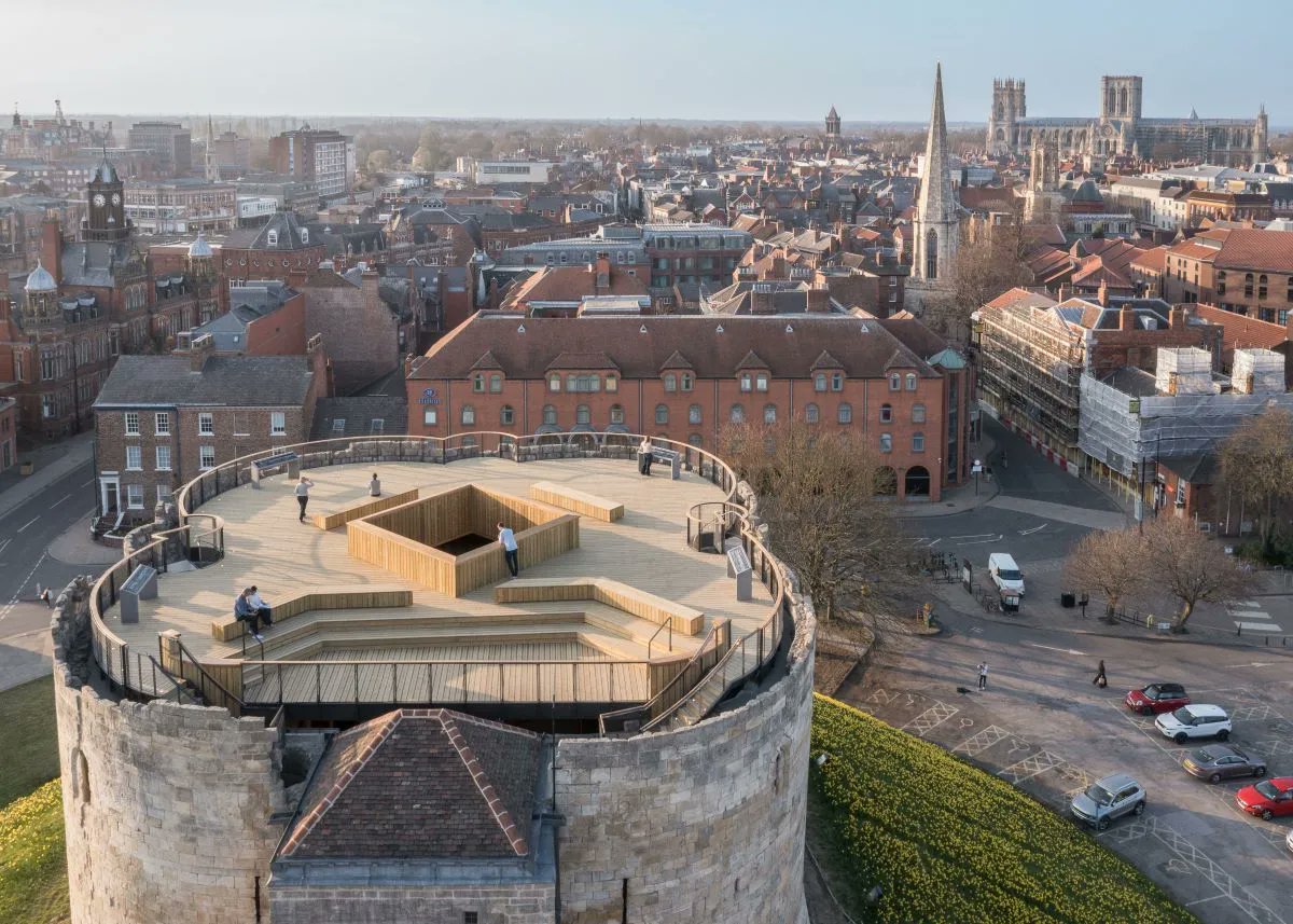 The first award of the evening is the Young People's Award, as voted for by the city's young people aged under 18. The winner is Clifford's Tower by@EnglishHeritage Architect @HBA_London Builder @simpsonyorkltd