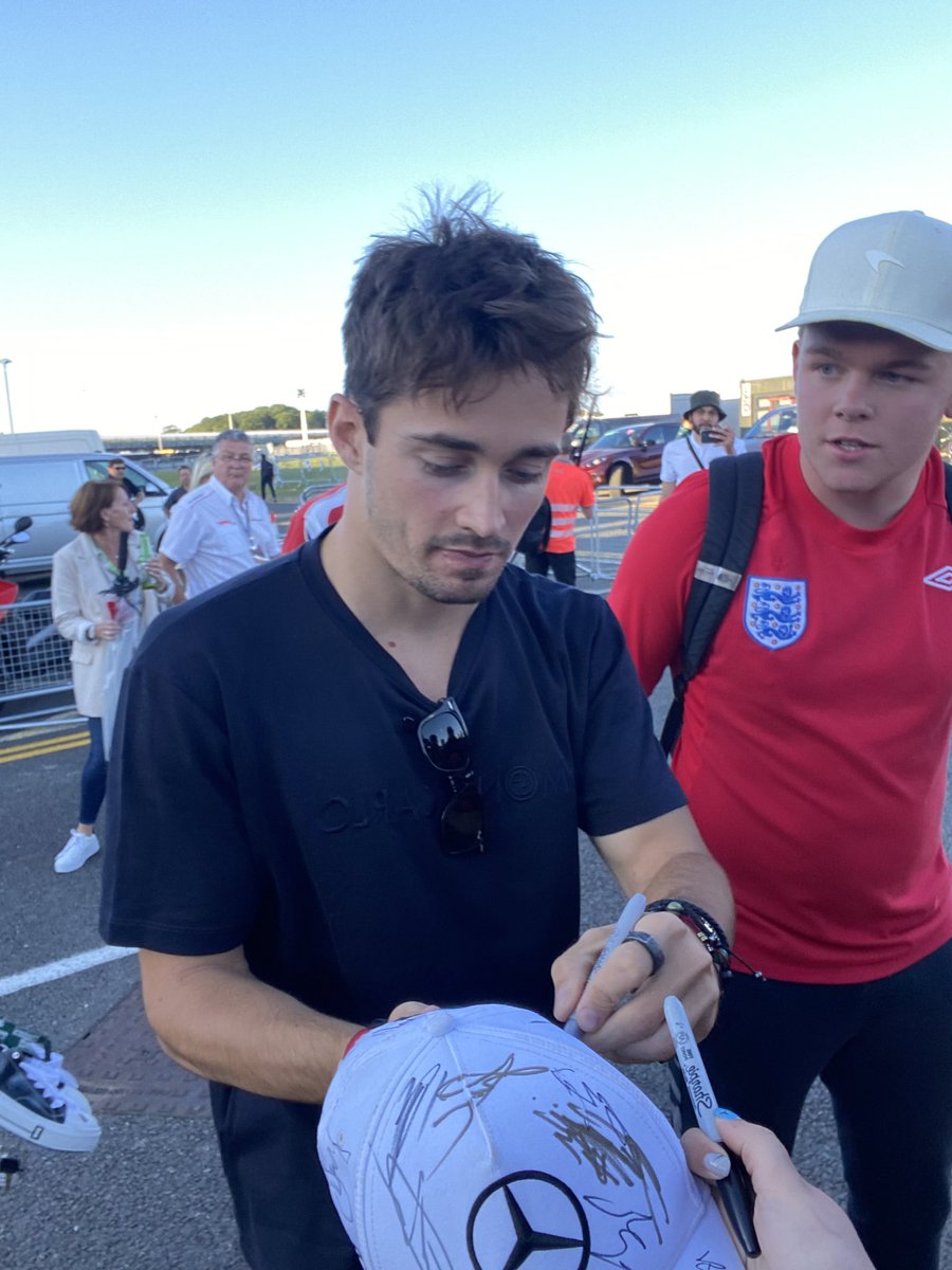 Liv__39's tweet photo. #f1 #silverstone #Silverstone2022 #BritishGP https://t.co/9HwNAJeXJj