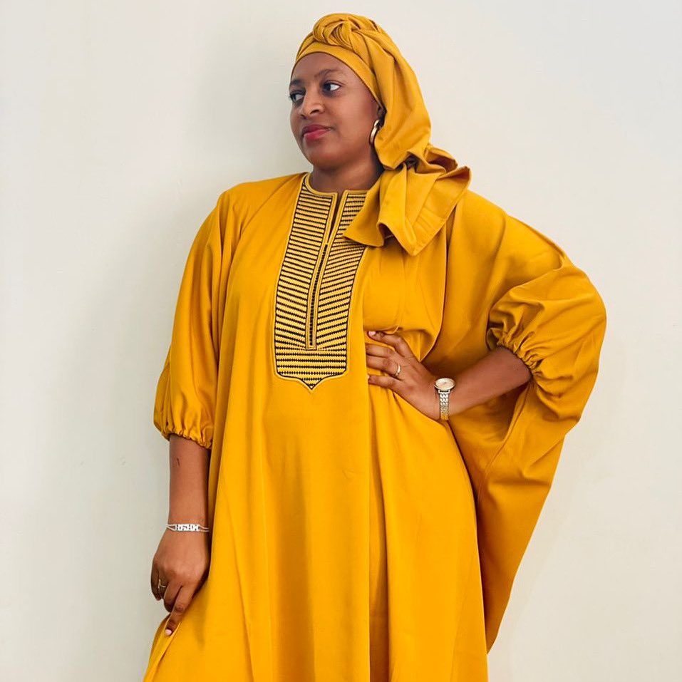FANIIGROUPE2's tweet photo. The most beautiful curve of a woman's body is her smile. 💛 
.
.
.
Ambassador: @mayasmiley5 
#style #faniigroupe #fanii #stylefashion #tabasky #modeafricaine https://t.co/M0NQZ8TU40