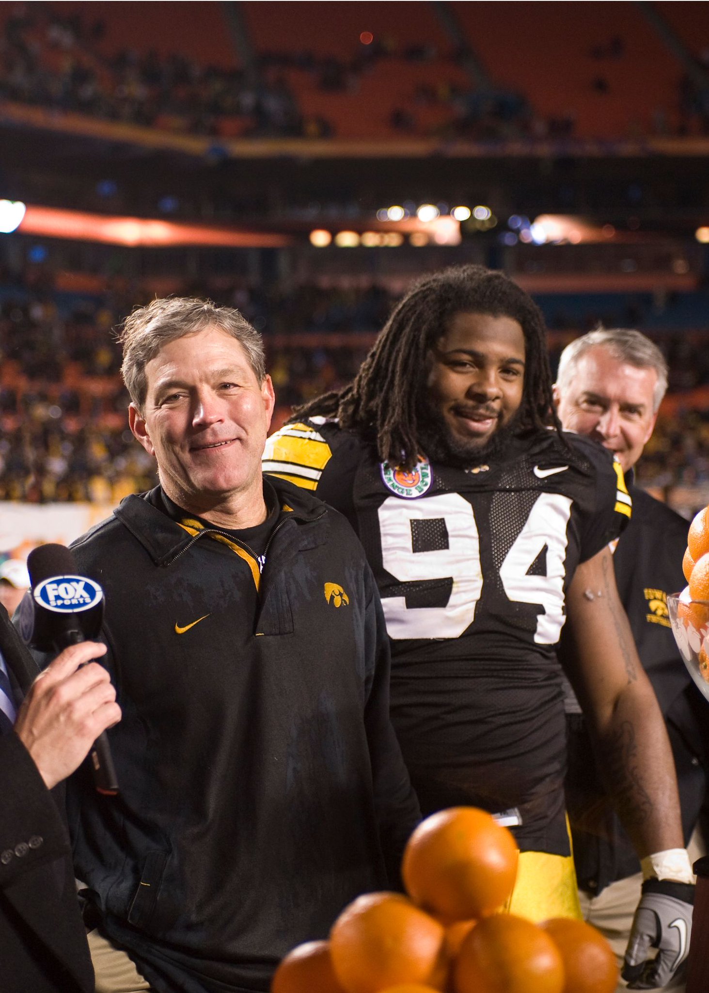 Happy Birthday to former DL Adrian Clayborn! ( | We hope you have a great day, Go Hawks! | 