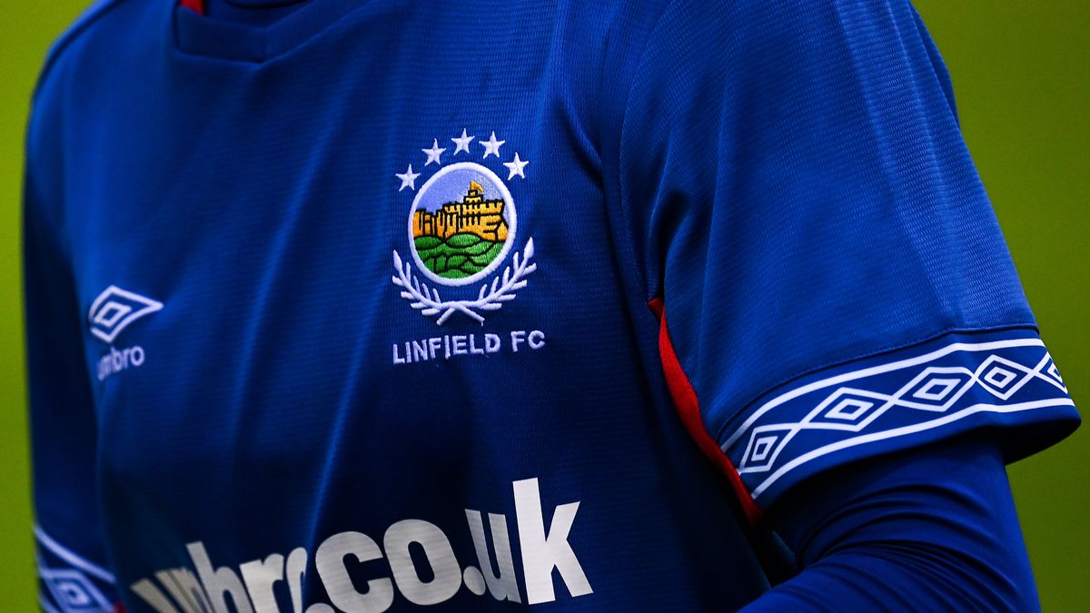 Mirror Football tweet media