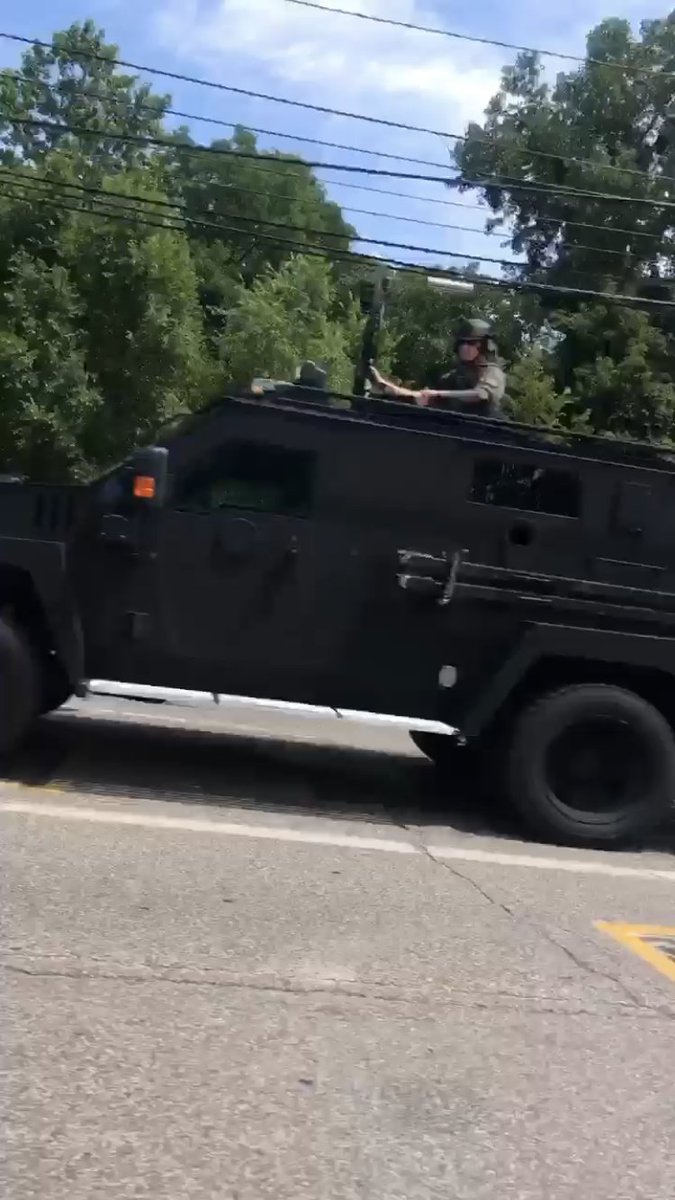 2lysses's tweet image. Bitch think he in call of duty