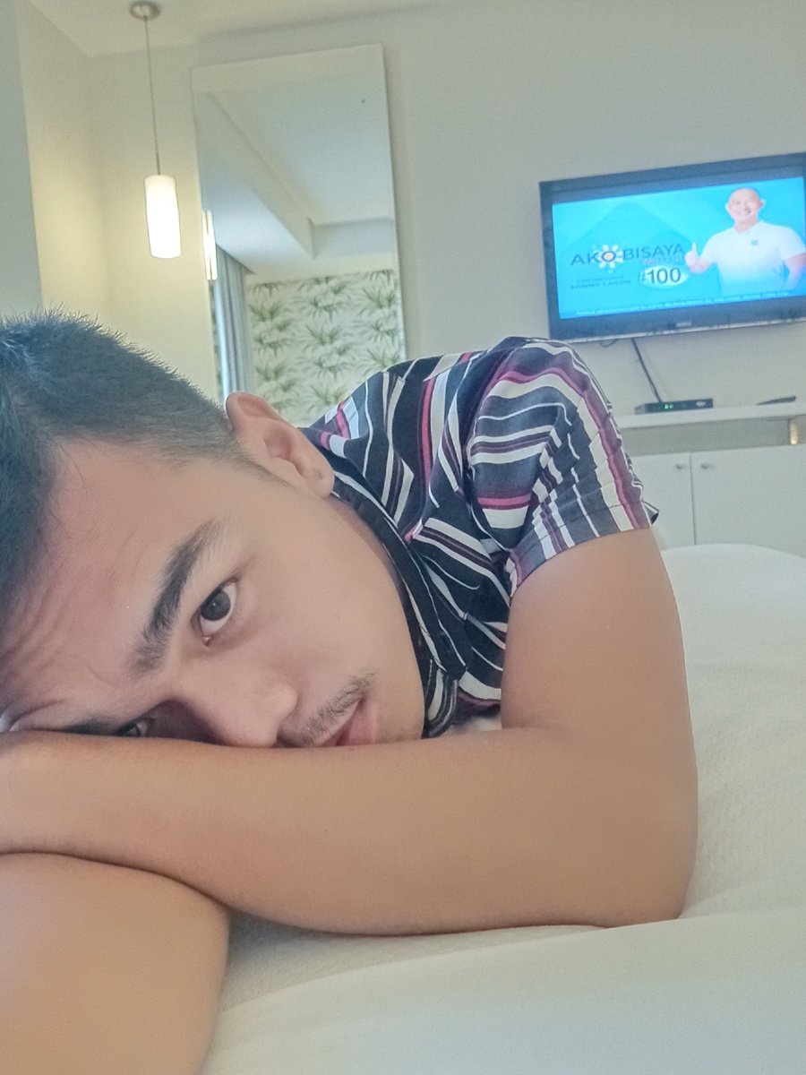 JohnrodneyH's tweet photo. Lf ka tupad Kai tugnaw gd😂 https://t.co/H03iGls105