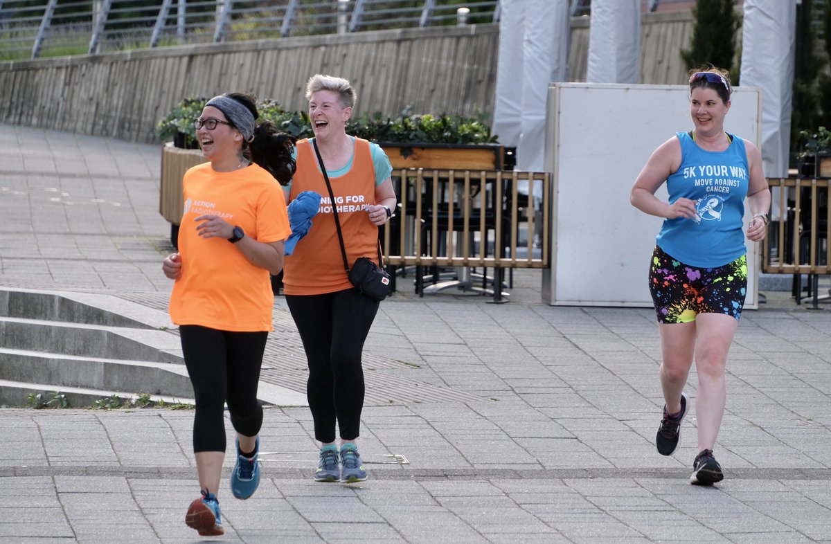 UltrasoundPG's tweet photo. #RadRun day1. Looking fresh @gibsonc85 @ben_imaging @SallyMieu @EmTez_xx @KLouiseMcKnight @jvrsue @kimbomeek 

Someone appears at the end 🤔@Goodman_RT 🤫 https://t.co/y2zRGS0MtP