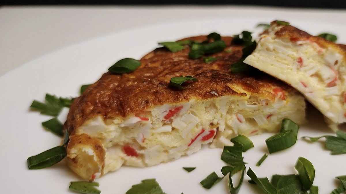 Simple and fast breakfast | Egg breakfast | Omelet with cheese and tomatoes
youtu.be/sRlL5u5kWEs via <a href="/YouTube/">YouTube</a>