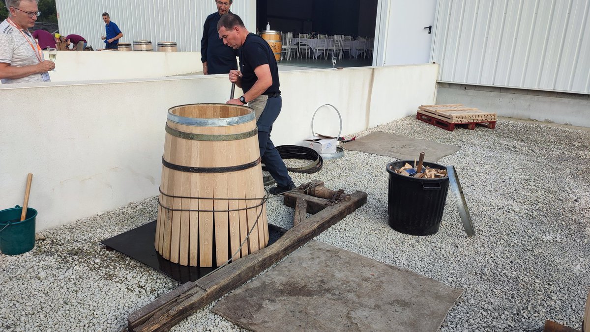 Margot_MJBerger's tweet photo. DIY how to make your own barrel 🇨🇵🍷 so amazing to see that part of our french savoir faire, thank you 😍 #terclim2022 #terclim #egfv #EGFV https://t.co/Jl7pr7PG58
