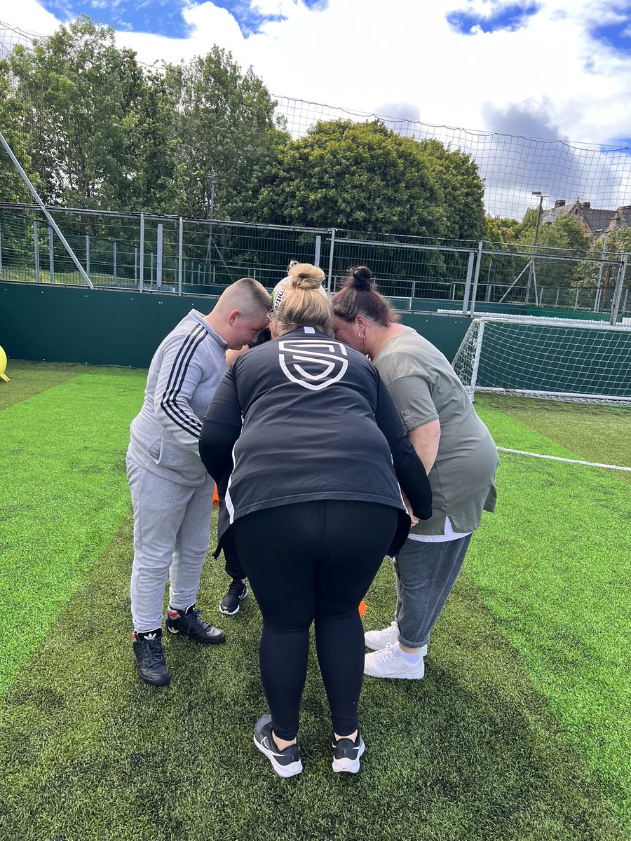 SSS_SarahR's tweet photo. Fantastic session Street45 @streetsoccerSCO this morning!! Great to have the team along from @WithYouNWHub well done all. Looking forward to seeing you girls next week and new players always welcome! Free sessions, open to all abilities. Get in touch for more info๐คฉ๐๐ป๐๐ค https://t.co/2bbtjSduwU