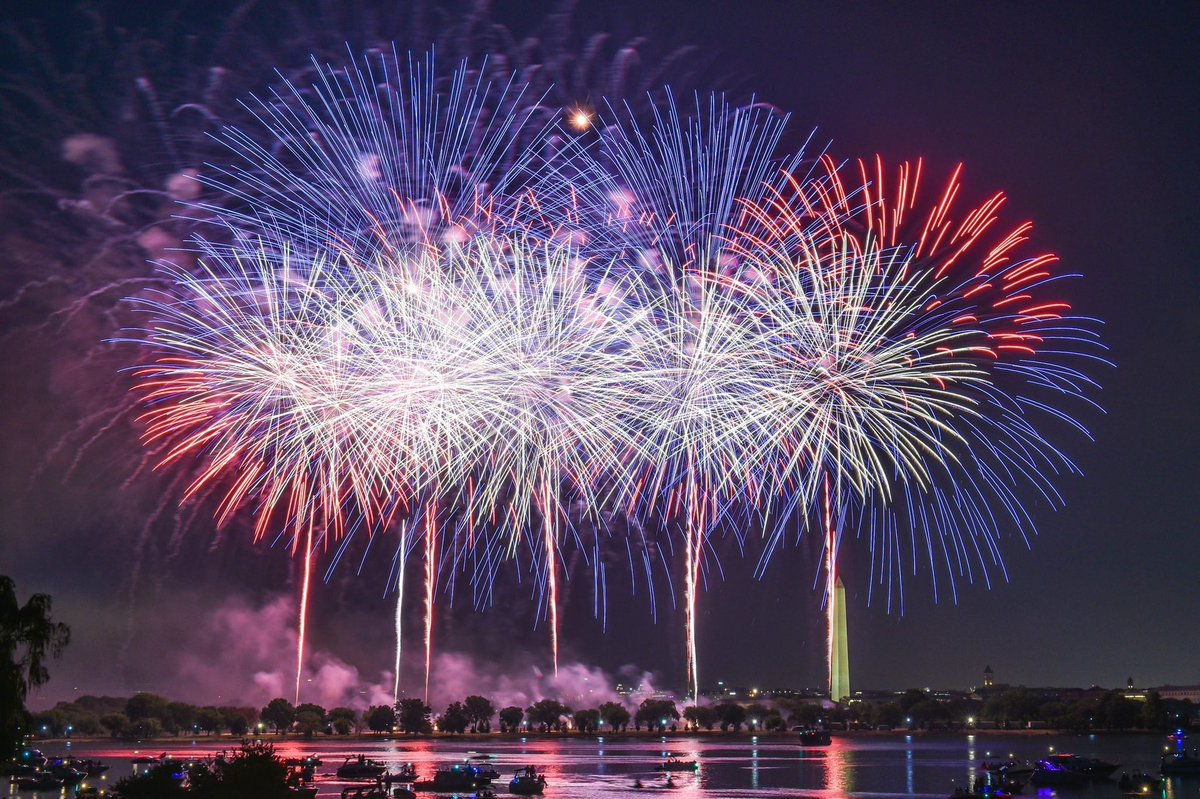 Wishing everyone a wonderful and safe #4thOfJuly today! 🇺🇸