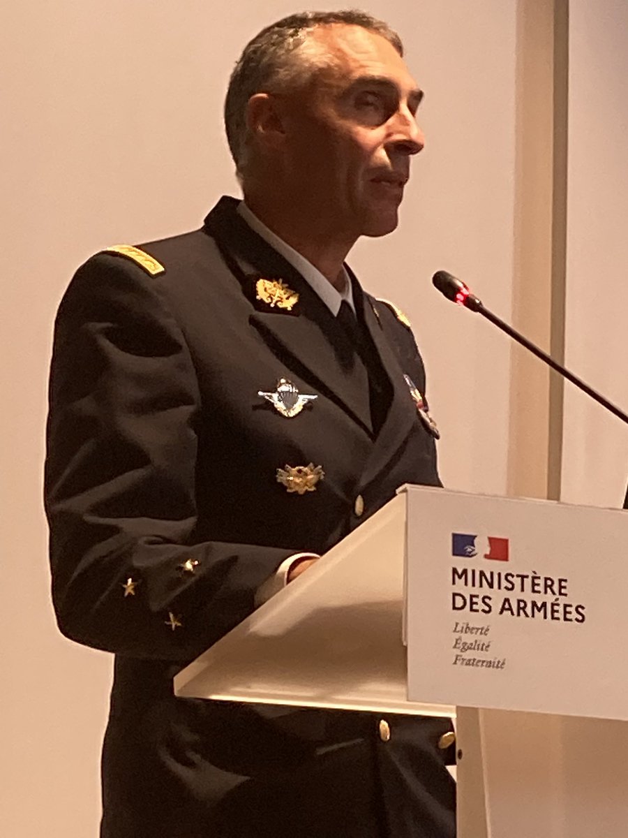 SCArmees's tweet photo. #forumfournisseurs : fin de cette première édition! Des points communs et des valeurs partagées énoncés par le directeur central adjoint, le CRG1 Olivier Marcotte. #agilite #proximite #confiance #transparence #adaptabilite #partage Merci à tous! https://t.co/Qi6i1MZeLc