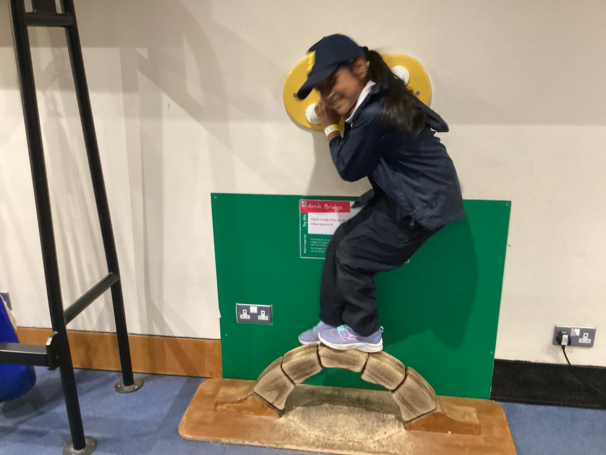 StainesPrepYr2's tweet photo. #StainesPrepYear2 had a fantastic trip to @TheLookOutBFC on Friday. They had lots of fun exploring the different Science zones and enjoyed building their own dens. #StainesPrepForestSchool #StainesPrepBeYourBest #StainesPrepScience @StainesPrep @StainesPrepHead https://t.co/8JbjQvUDPD
