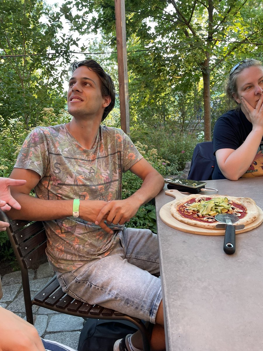 Riky1990 tweet media