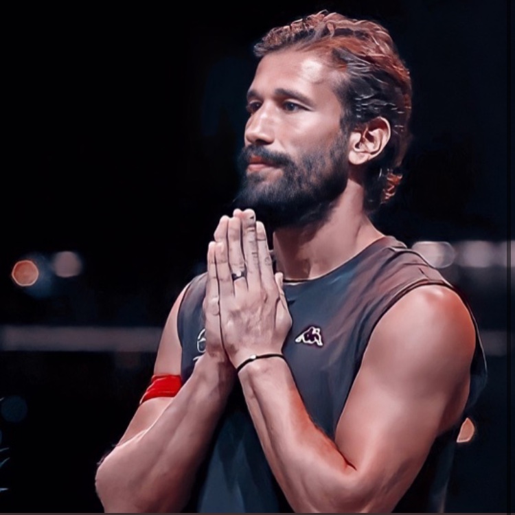 azden42's tweet photo. tarih sakat bacağıyla savaşıp performansıyla karakteriyle üstünlük kuran adem kılıççıyı her zaman anacakken sıfır performans sıfır karakteriyle öne çıkan nisayı her zaman tarihin yüz karası olarak hatırlayacak tam da bu yüzden

SurvivorKupası GeriAlınsın https://t.co/saLA7QHkze