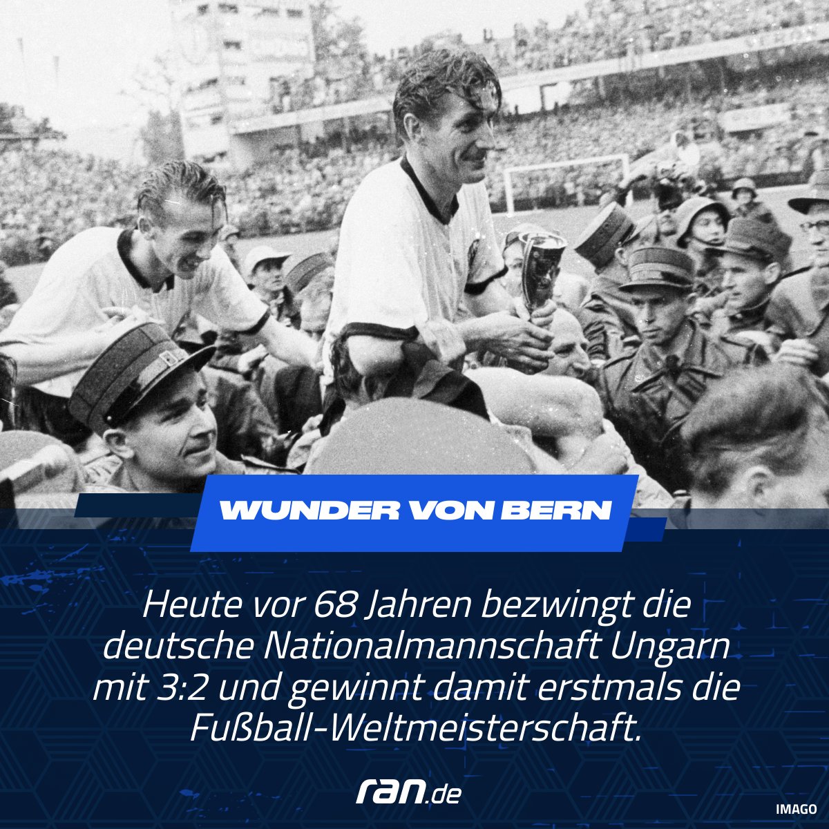 ransport's tweet photo. "Aus dem Hintergrund müsste Rahn schießen, Rahn schießt ..." 🥰🙏
#ranFussball #ranBundesliga #wundervonbern #weltmeister #helmutrahn #fritzwalter https://t.co/J1aIseAPiq