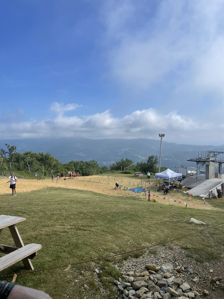 SarahBethGDub's tweet photo. A brief summary of the #SummitCrawl head experience:
“Okay, let’s go.”
“This is fine.”
“This is less fine.”
“What in the high hell?”
“This is dumb.”
“This is dumb.”
“This is dumb.”
“This is dumb.”
“This is dumb.”
“This is very dumb.”
“Wow, what a view (still dumb).” https://t.co/hBnfTk8e9V