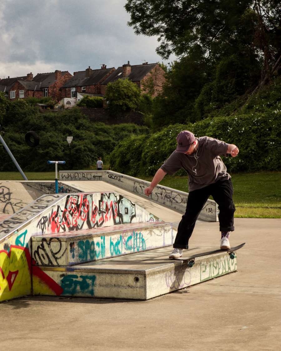 harry___moore_'s tweet image. Couple snaps from the homie at the park. /bs noseslide/fs180/fs50-50 @eSskateboarding #esskateboarding #skatetwitter #skate