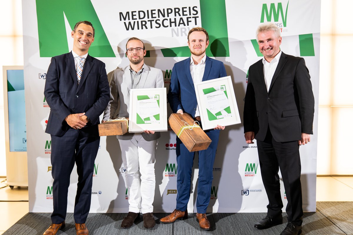 Medienpreis-Wirtschaft-NRW (@medienpreisnrw) on Twitter photo 2021 gewannen Sie in der Kategorie #Industrie den Medienpreis Wirtschaft NRW: <a href="/LarsTNiggehoff/">LT Niggehoff</a> und
@wischmeyer_n. Die BEWERBUNGSPHASE LÄUFT wieder, es winken Preisgelder i. H. v. 25.000 Euro in vier Standard- und zwei Sonderkategorien!
Mehr: nrwbank.de/medienpreis 2021 gewannen Sie in der Kategorie #Industrie den Medienpreis Wirtschaft NRW: <a href="/LarsTNiggehoff/">LT Niggehoff</a> und
@wischmeyer_n. Die BEWERBUNGSPHASE LÄUFT wieder, es winken Preisgelder i. H. v. 25.000 Euro in vier Standard- und zwei Sonderkategorien!
Mehr: nrwbank.de/medienpreis