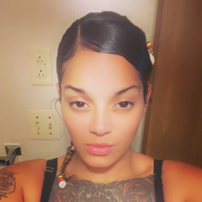 #chareebee #FuturePerfect #newtotwitter #StrangerThings https://t.co/TlZVzmdni6<a href="/tag/chareebee"class="tags">#chareebee</a><a href="/tag/futureperfect"class="tags">#FuturePerfect</a><a href="/tag/newtotwitter"class="tags">#newtotwitter</a><a href="/tag/strangerthings"class="tags">#StrangerThings</a>