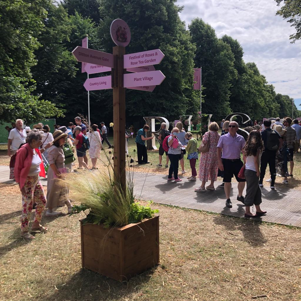 LicknSticker's tweet image. It has been a busy period for us and our onsite team but, the gates are finally open for RHS Hampton Court Garden Festival.

As always it has been a pleasure working with the team at RHS, and think the show looks fantastic.

#rhs #rhshampton #rhshamptoncourt  #SummerGardenDays