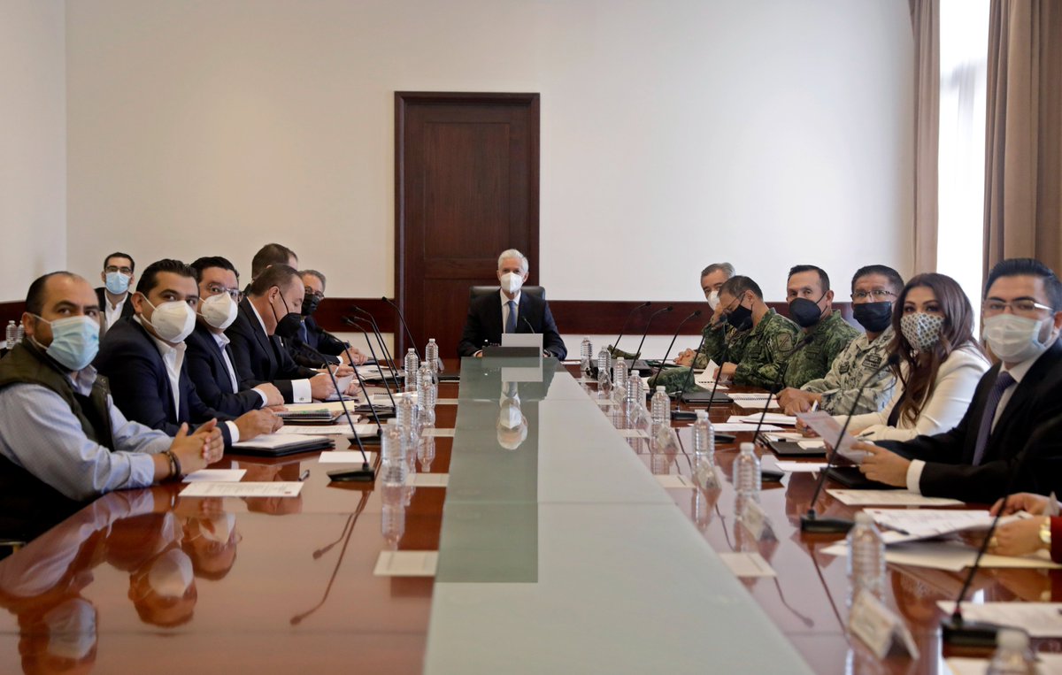alfredodelmazo's tweet photo. Iniciamos la semana revisando nuestros avances en materia de seguridad con el Grupo de Coordinación Territorial para la Construcción de la Paz del #Edoméx. https://t.co/gC2s3DPN0l