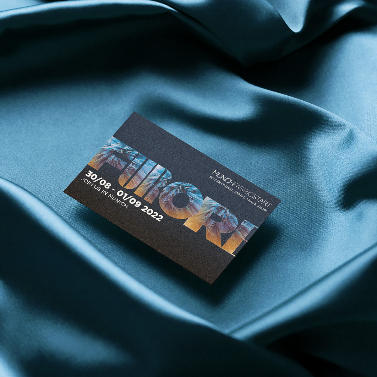 Are you joining our next show? From 30/08 – 01/09/2022, some 800 international manufacturers will showcase a comprehensive range of textiles, accessories, finishings and sourcing solutions for the Autumn.Winter 23/24 season. For more info, click here >> bit.ly/3ugnZQp