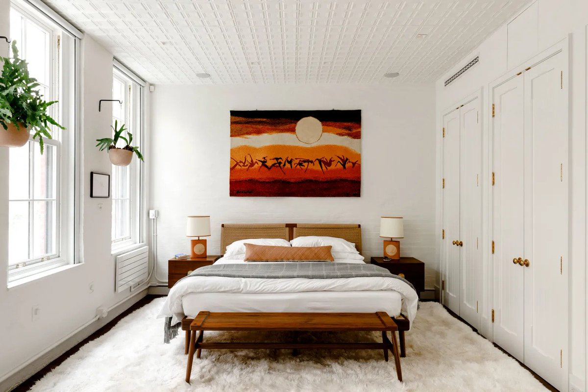 linenslimited's tweet photo. With the part two of the new series of #StrangerThings being released on Friday, we can't help but think about everyone's favourite chief of police Jim Hopper a.k.a David Harbour's Architectural Digest interview. 

Here's how you can recreate it at home!

https://t.co/4Jn12JfKGs https://t.co/FGUh0GtIs0