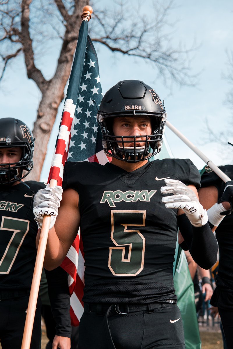 One flag, One land, One nation evermore. Happy Independence Day, Battlin' Bears!

#battlinbears #rockymountaincollege #independenceday #naiafootball