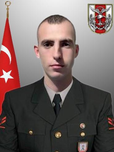 TTAgrup's tweet photo. " ŞEHİDİN VAR TÜRKİYE "
20 Haziran'da teröristlerle girilen çatışmada yaralanan Askerimiz Uzman Çavuş Enes Özgül Şehit oldu.
Türk milletinin başı sağ olsun. https://t.co/yuSEikWMwz