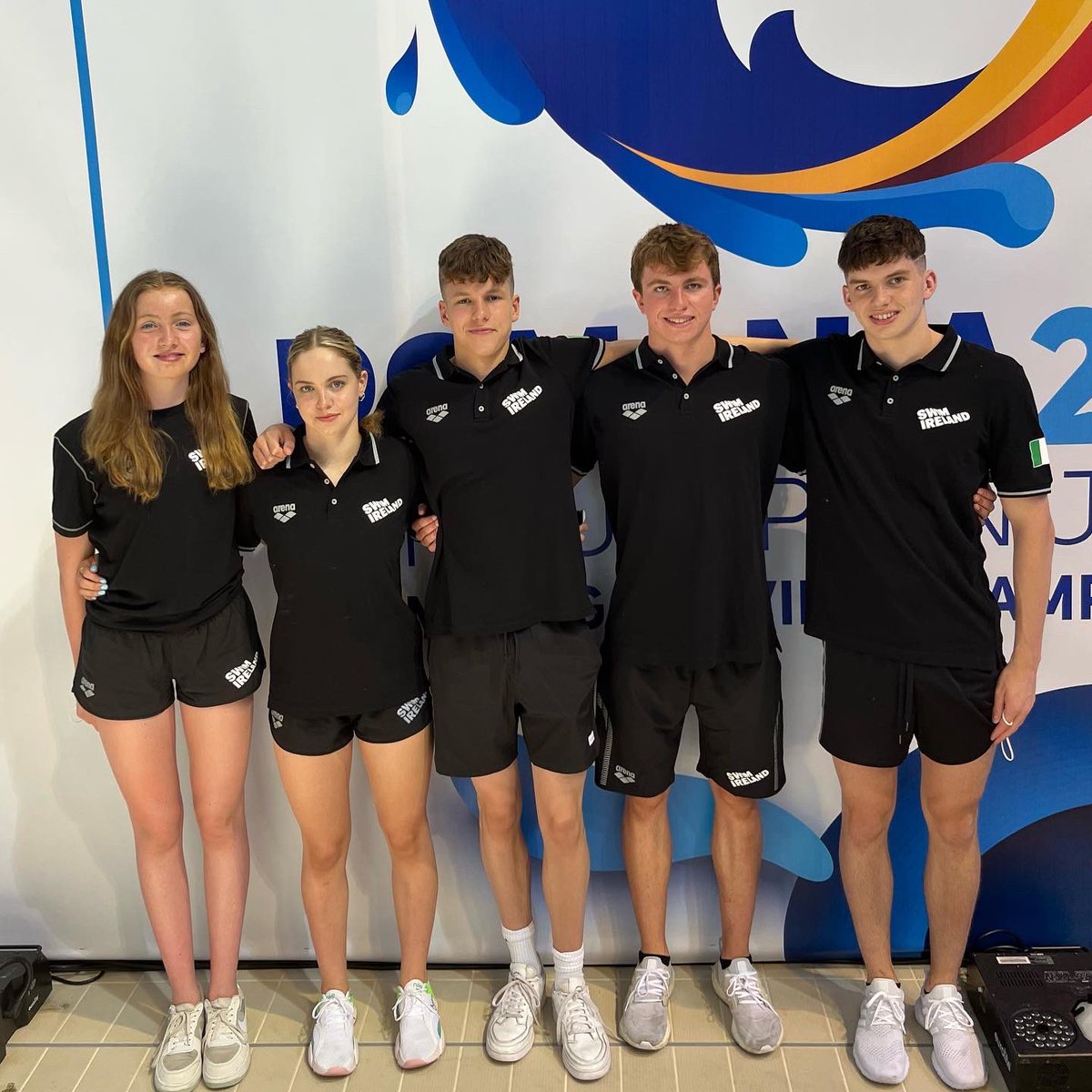 swimireland's tweet photo. #TeamIreland are ready to go!
The 2022 LEN European Junior Championships kicks off tomorrow in Bucharest, Romania, and Ireland have a strong team of 7 swimmers competing this week!
Make sure you stay tuned to our social media channels, as we cover the event live from Romania. https://t.co/cKk7s2rWHS
