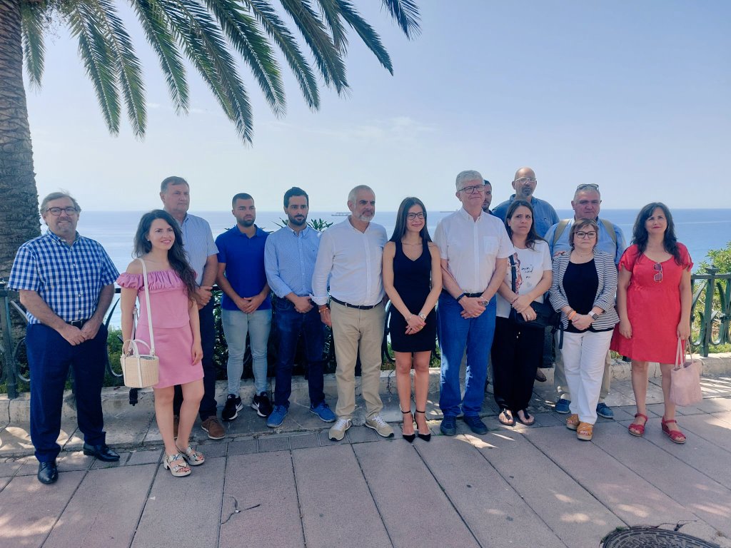 cstarragonaprov's tweet image. 🔝 Esta mañana @carrizosacarlos ha presentado a @LVilaltella1, portavoz de @Cs_Tarragona, como la alcaldable de Cs en #Tarragona para las elecciones municipales de 2023

🍊👏🏻 Estamos muy contentos de poder contar con una gran profesional al servicio de la ciudadanía