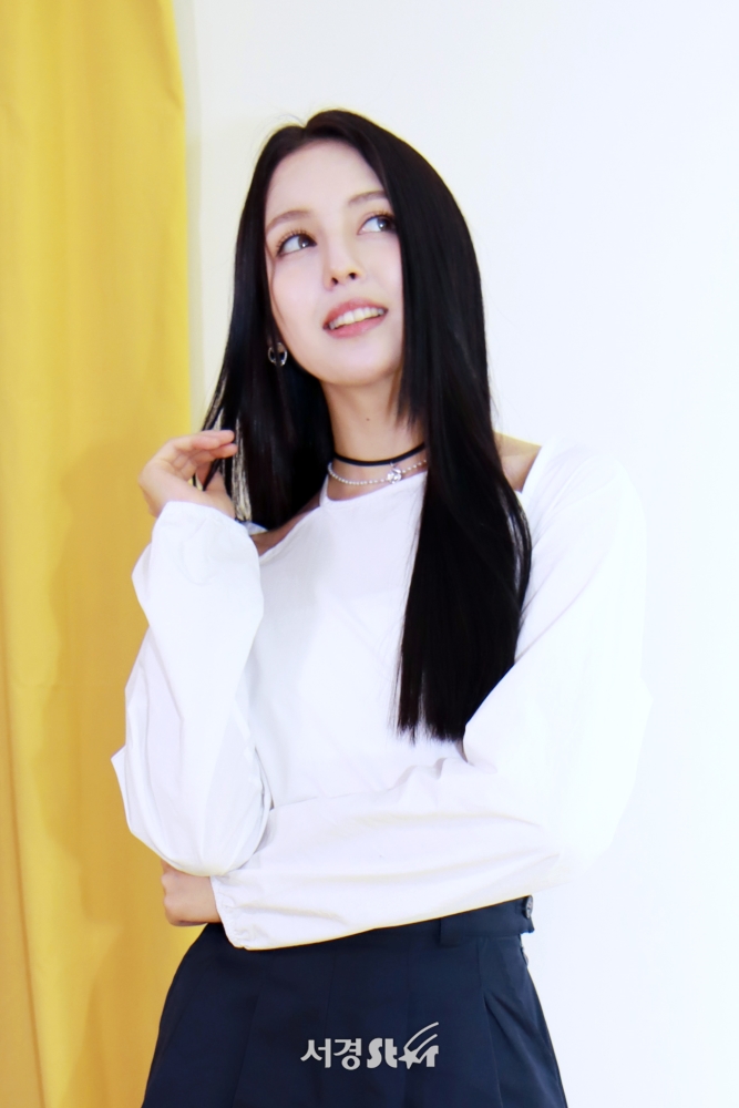 ChantyGlobal's tweet photo. [📰 -- TRANS]
[Interview②] Lapillus(라필루스) for Seoul Kyungje Interview | Chanty POV
🔗 https://t.co/LpHcOQWIL5
#Lapillus #라필루스 #Chanty #샨티 https://t.co/cm2TRAvoPL