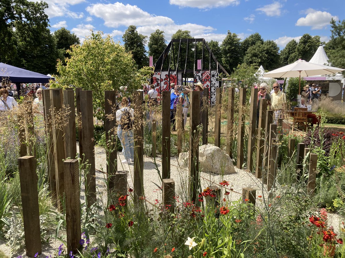 Great to see such a focus on planet-friendly design @The_RHS #RHSHamptonCourt #biodiversity #resilience #pollinators