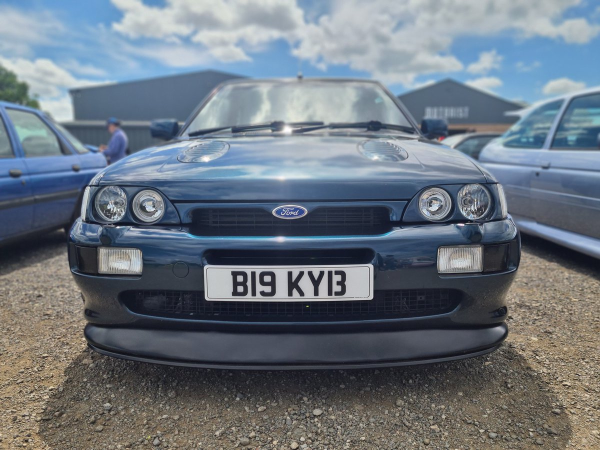 Old_Fords's tweet photo. Standard headlights or morette conversion 🤔🤔 https://t.co/wnkFmKCDkL