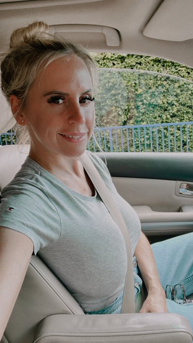 Who&rsquo;s coming for a ride? Xxx https://t.co/QdzgqDWweT<a href="/tag/milf"class="tags"><span>#milf</span></a>