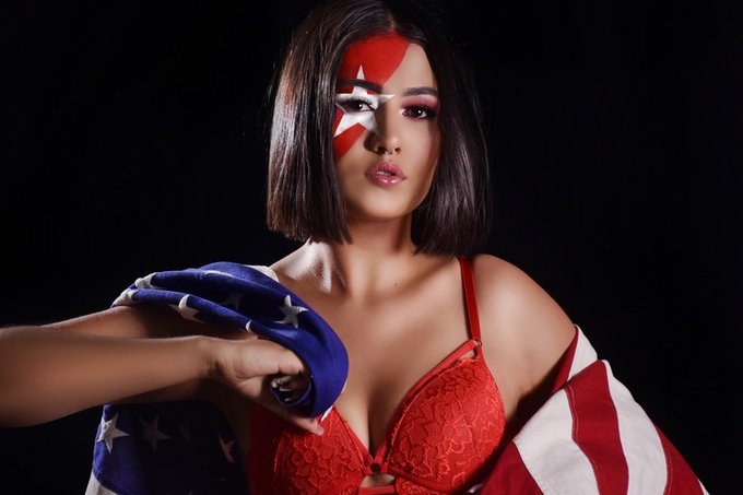 Amelia Conte’s pics and videos